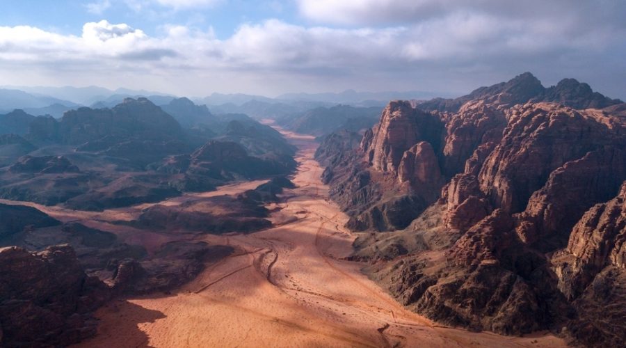 Vue du désert saoudien où doit être construit le projet NEOM